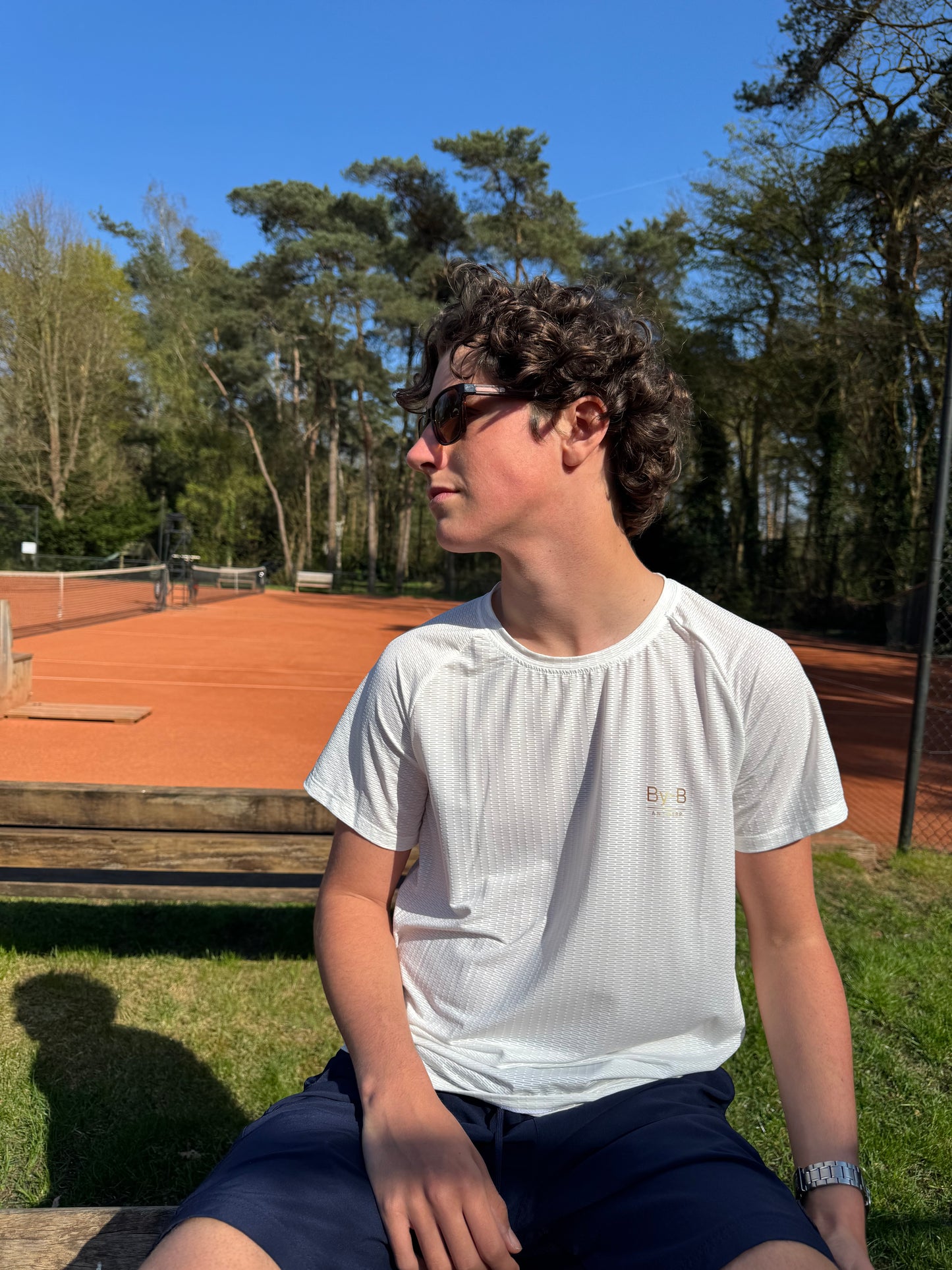 T-shirt man wit