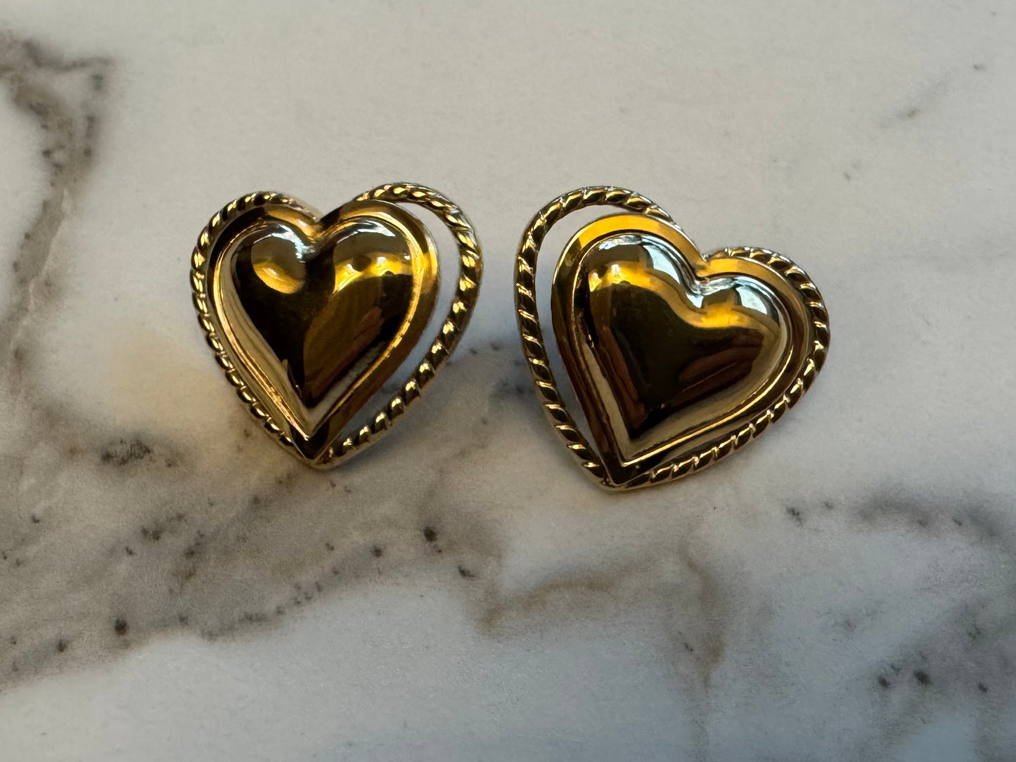 Oorbellen hart goud