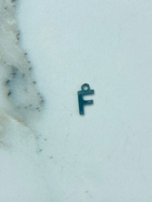 Bedel letter F zilver