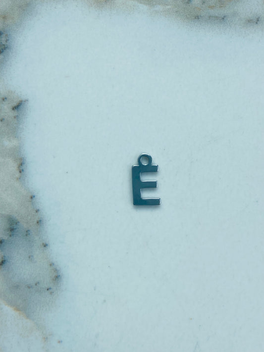 Bedel letter E zilver