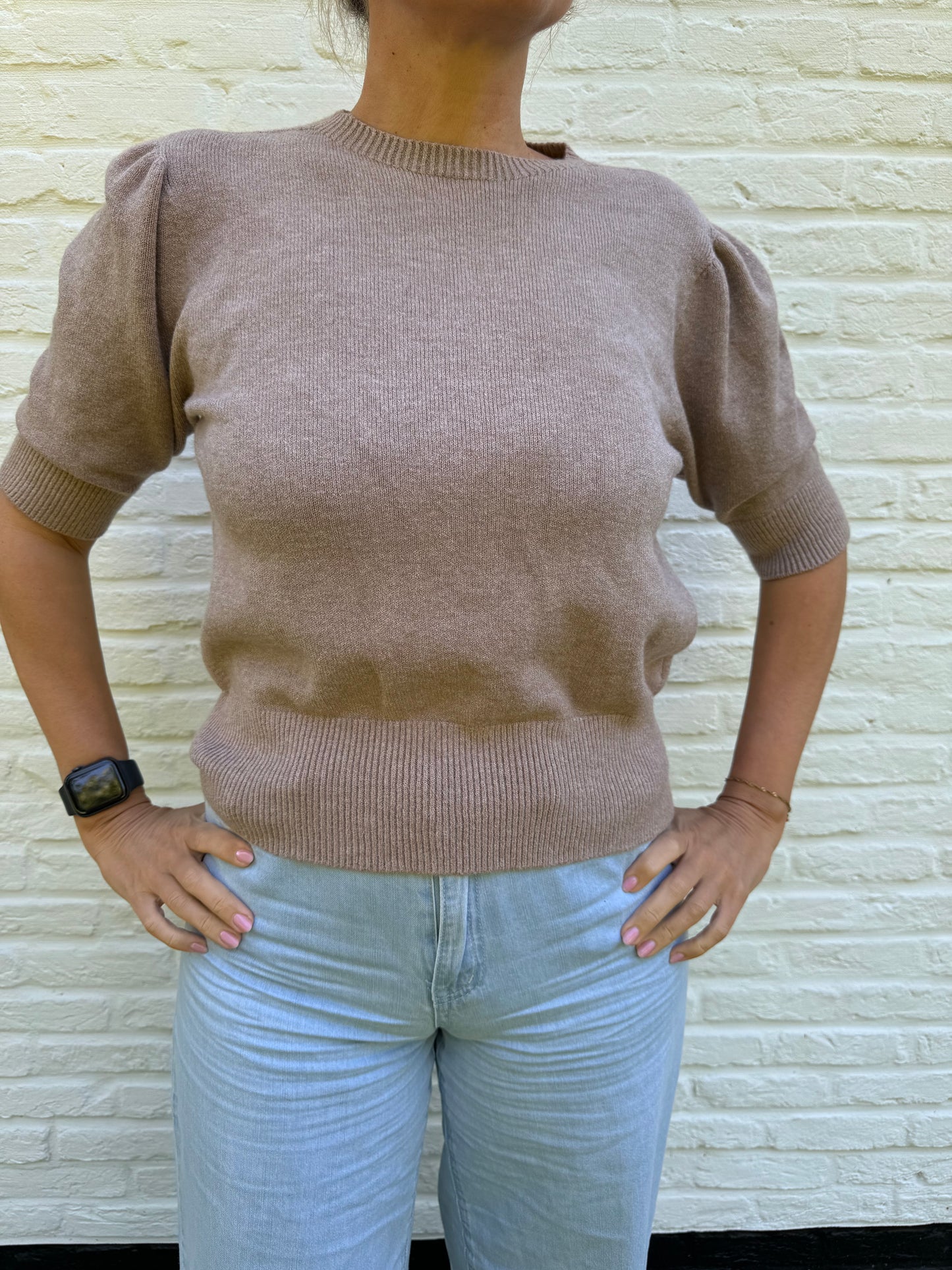 Pull korte mouw beige